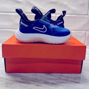 Nike Flex Plus Walker Size 5 Shoes